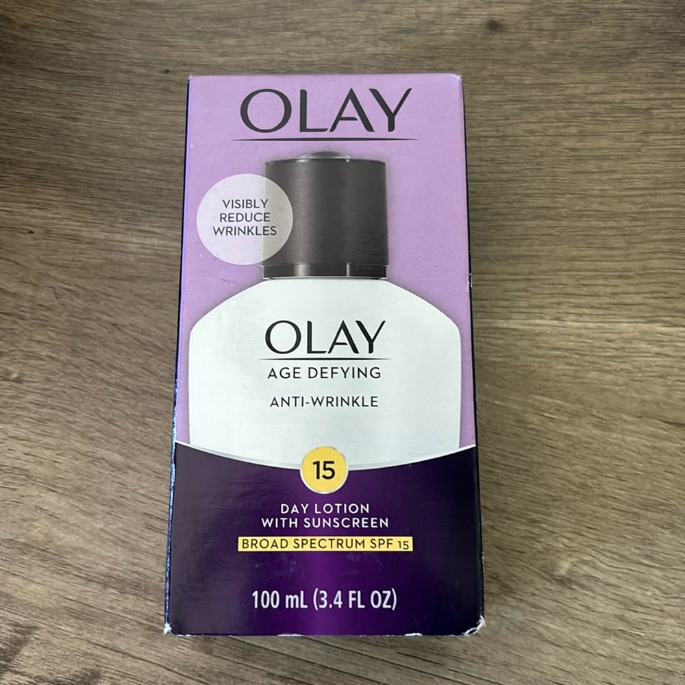 NWT Olay age defying anti wrinkle cream